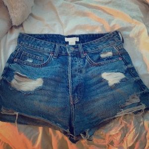 Demin ripped shorts from H&M